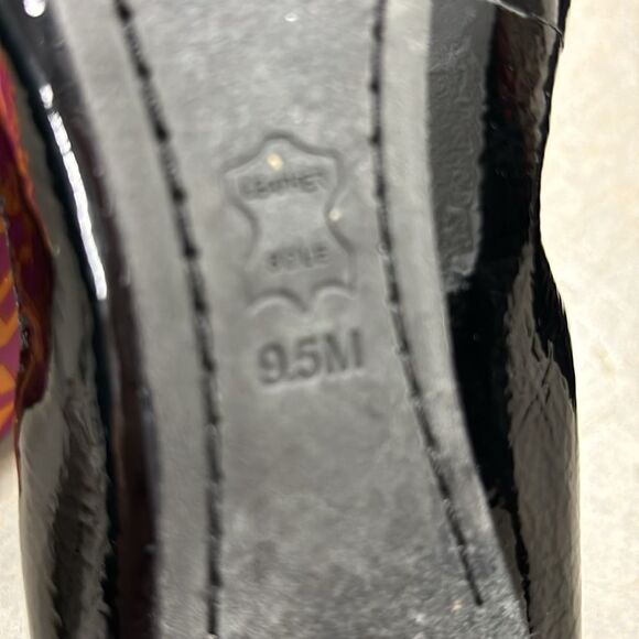 Tory Burch  Caroline  Naplak  Elastic Leather Slip On Ballet Flats in Black 9.5 - Picture 6 of 9